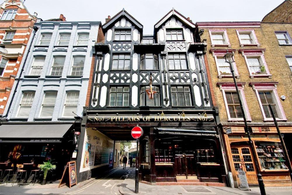 F3 Greek Street By City Living London Exterior photo
